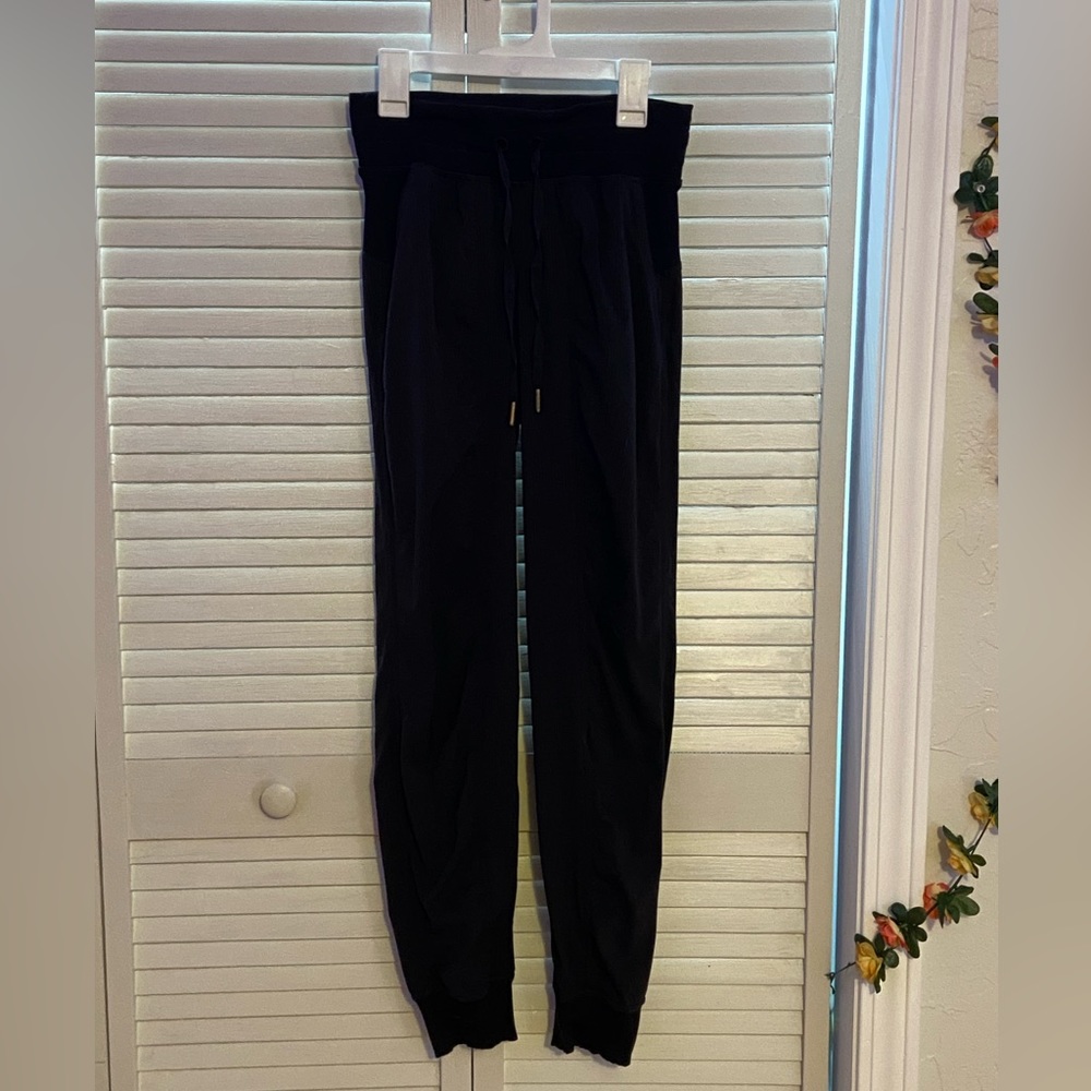 Lululemon High-Rise Jogger Full Length